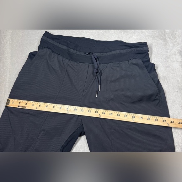 Lululemon Dance Studio Crop II *Unlined 20" Black Stripe Cropped Pants Size 12 - Picture 9 of 16